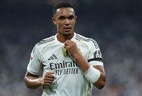 آرنولد از هو شدن ناراحت شد