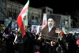 مراسم استقبال از زنان فوتبالیست در تبریز+ عکس