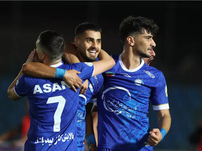 استقلال سه سال جوان‌تر از پرسپولیس!