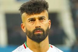  رامین رضاییان وسط تمرین زنان... ماشاءالله!/ عکس