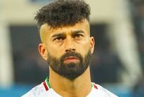  رامین رضاییان وسط تمرین زنان... ماشاءالله!/ عکس