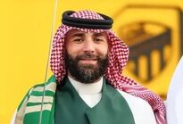 عربستان بنزما را زندانی کرد!