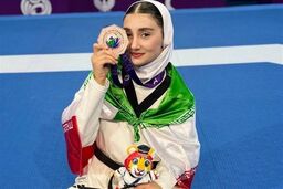 تقدیم مدال‌‌های جهانی به کوچکترین شهید جنگ و دختر ایران
