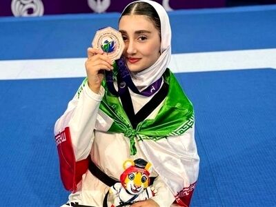 تقدیم مدال‌‌های جهانی به کوچکترین شهید جنگ و دختر ایران