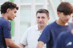 دیدار قلعه‌نویی با آینده‌ فوتبال ایران/ عکس