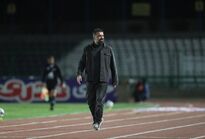 سردار آزمون برای ایران ۵۰ گل زده و پرچم ایران را بارها بالا برده، تو چه کاری برای ایران کردی؟