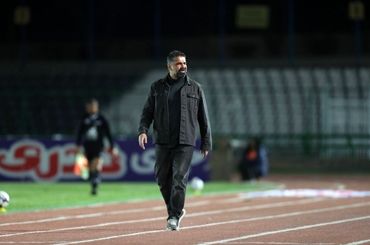 سردار آزمون برای ایران ۵۰ گل زده و پرچم ایران را بارها بالا برده، تو چه کاری برای ایران کردی؟