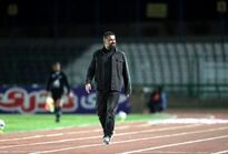 سردار آزمون برای ایران ۵۰ گل زده و پرچم ایران را بارها بالا برده، تو چه کاری برای ایران کردی؟