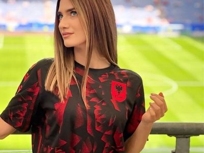 عکس هایی جذاب از زیباترین داور زن اروپا