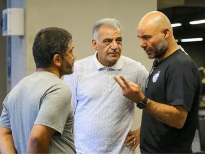 دیدار سهراب و دبیر در خانه کشتی/ عکس