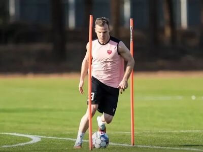 مدافع خارجی پرسپولیس بالاخره آفتابی شد/ عکس