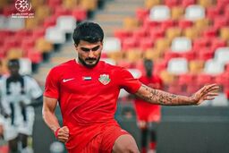 غندی‌پور قبل از پرواز به ژاپن گل زد