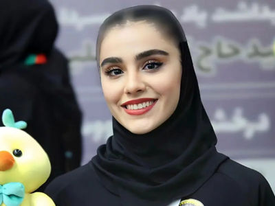 عکس هایی جذاب از زهرا کیانی، داور برنامه کاپیتان