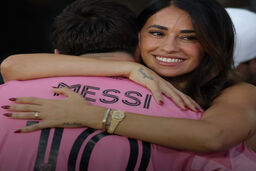 پشت پرده تتو های زن مسی 