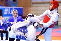 عکس | ستاره ورزش ایران امدادگر شد/خانم کاپیتان در لباس هلال احمر