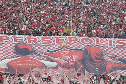 استقبال ویژه هواداران قزوینی از پرسپولیس