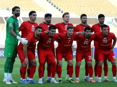 تراکتور را از این عکس حذف کردند!