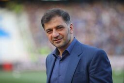 انتقاد تند کریمی از مدیران استقلال و مربی معلوم الحال!