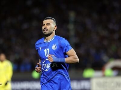 خداحافظی رامین با هواداران استقلال/ عکس