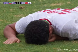 پدیده لیگ مصدوم شد و بیرون رفت/ عکس