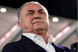عکسی از دو دختر زیبای سرمربی بزرگ دنیا